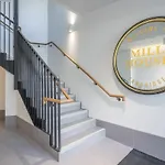 Luxurious Central Apartment With Balcony