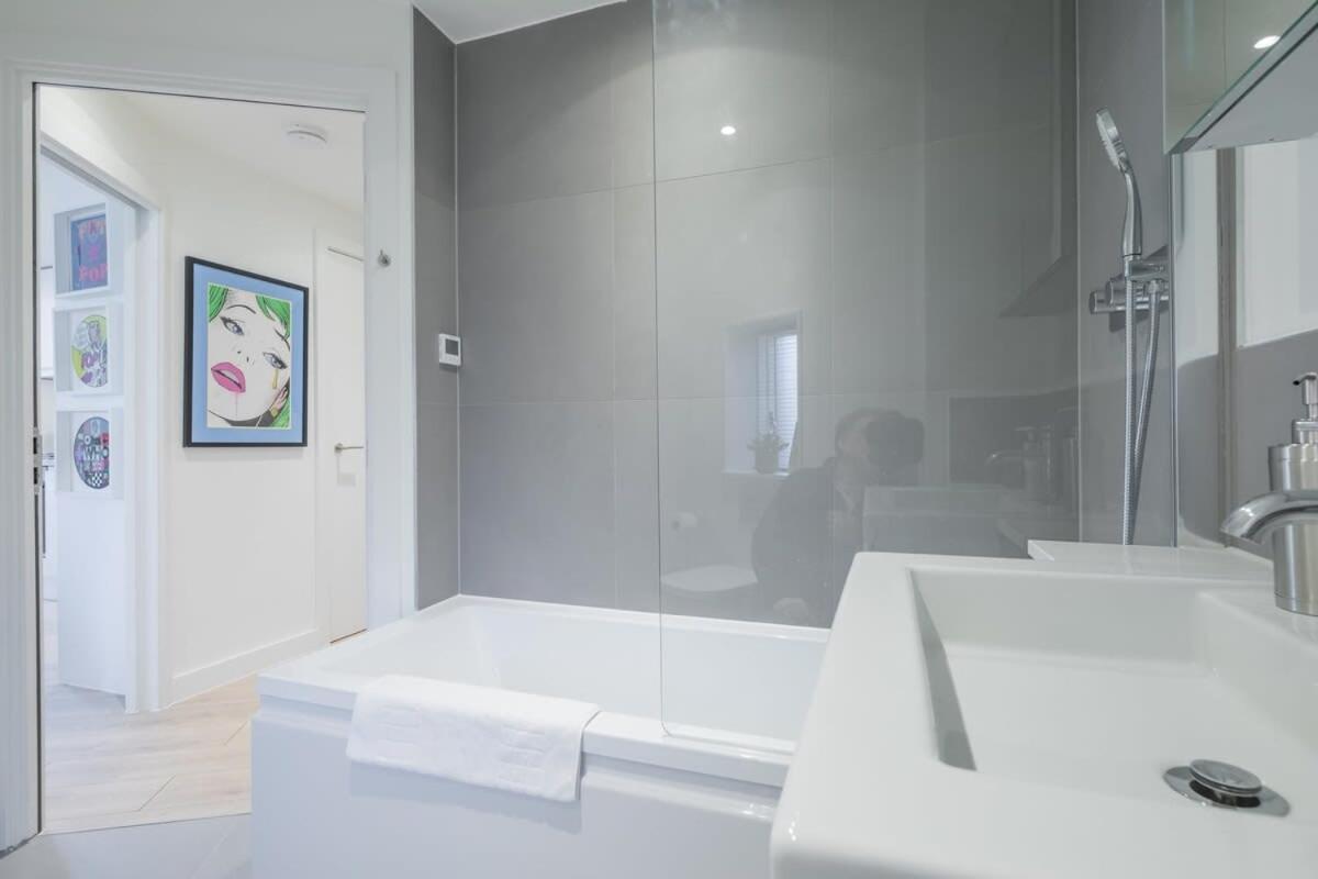 Apartment Luxurious Central With Balcony *